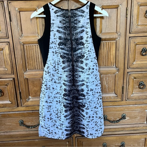 NWT - REED by Reed Krakoff Striped Scuba Sheath Dress BOA White Sleeveless - Picture 5 of 9